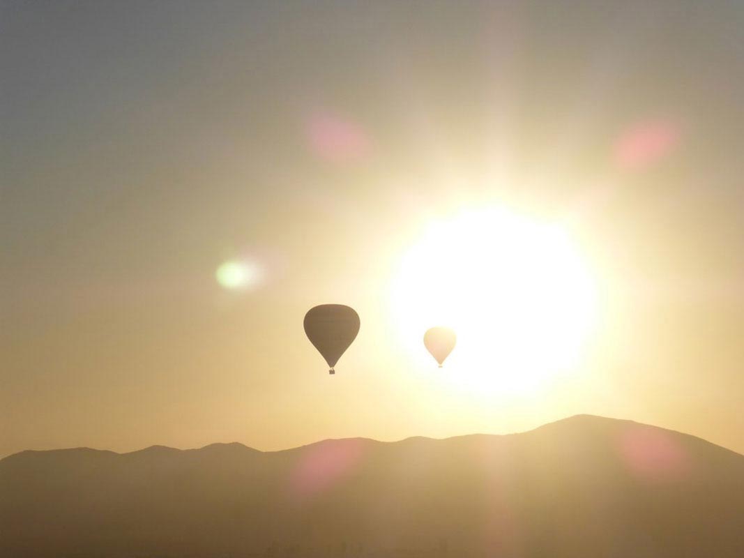 Group flight, several balloons